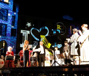 Lovere proiezioni scenografiche per la notte romantica