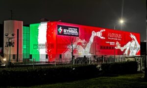 Proiezioni su edifici industriali