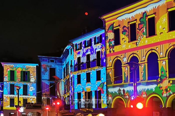 Proiettori Di Natale Per Esterno Fari e Proiettori Natalizi da Esterno - Mapping Projector