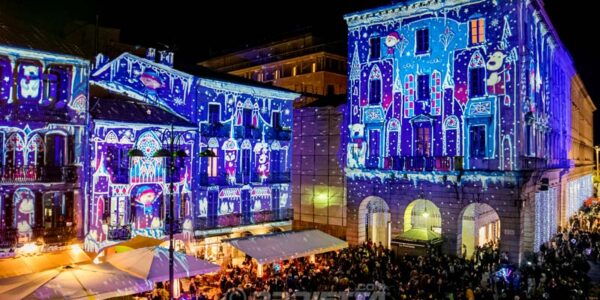 Como proiezioni Natalizie