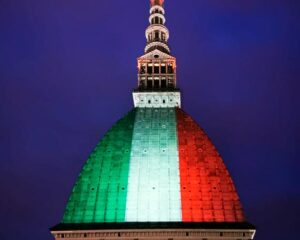 Bandiera italiana Mole Torino proiezione