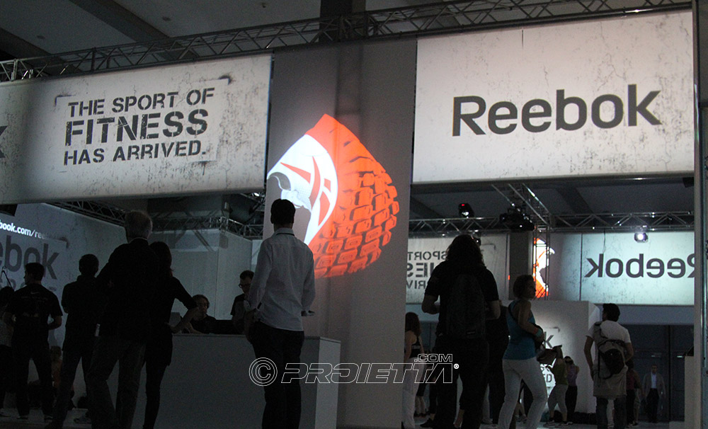 Proiezioni Reebok Proietta